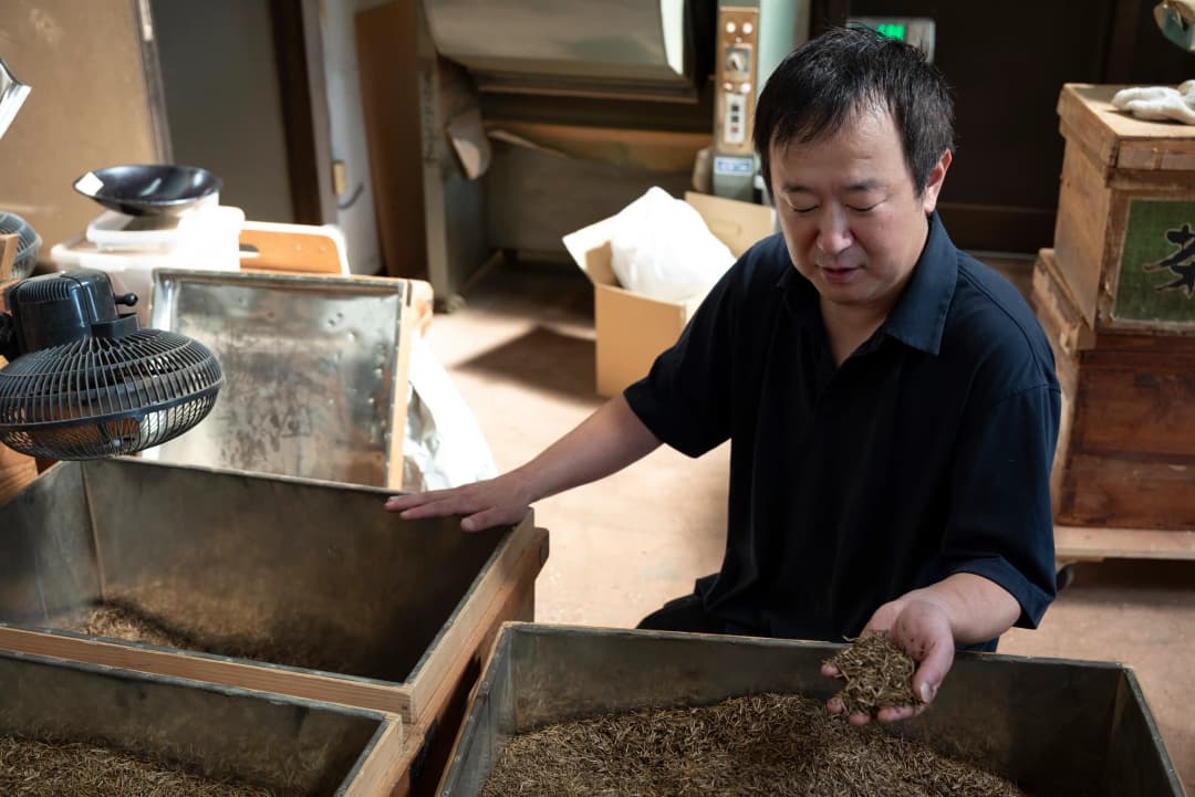「焙煎方法によっても、味が大きく変わるんですよ」と洋平さん